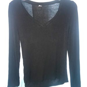 Black long sleeve v-neck